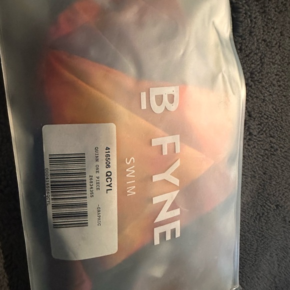 ✨B FYNE SWIM SUNSET CUT OUR ONE PIECE L ✨ | ABSOLUTE STEAL BRAND NEW | - Picture 3 of 3